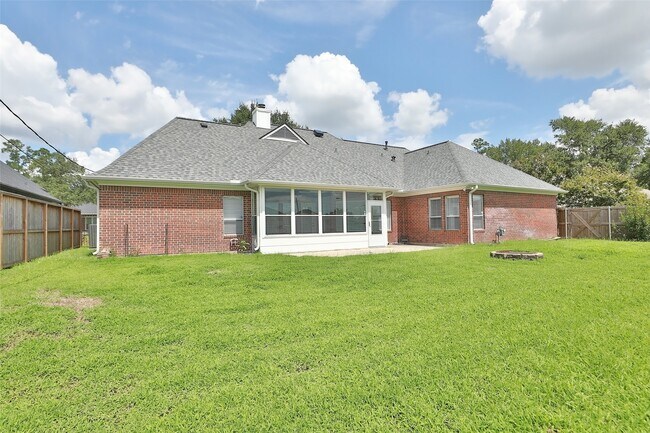 Building Photo - 24603 Haigshire Dr