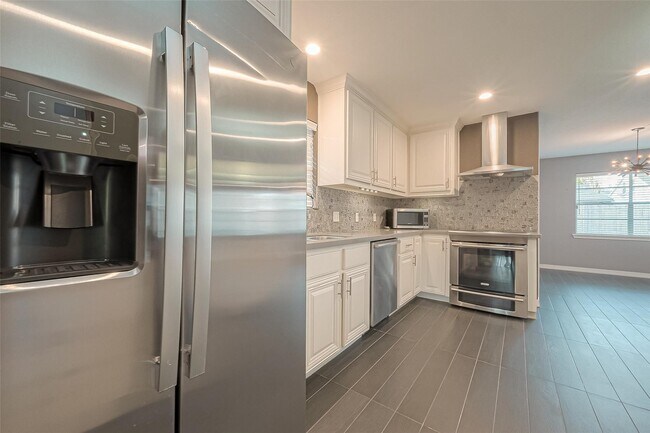 Building Photo - 11406 High Star Dr