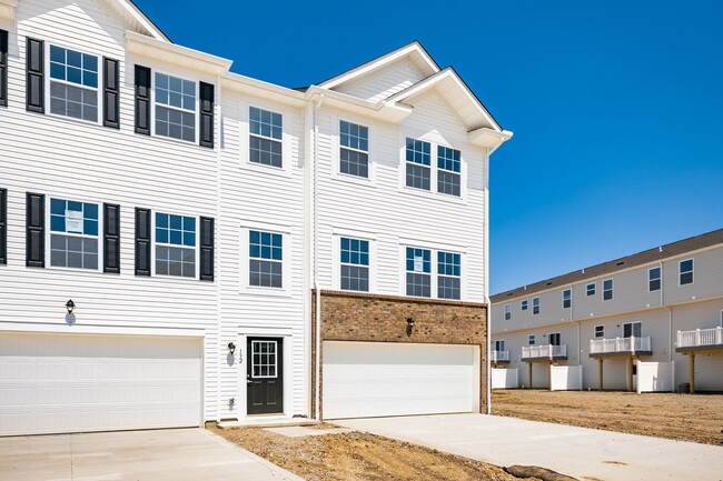 Building Photo - 122 Red Willow Dr