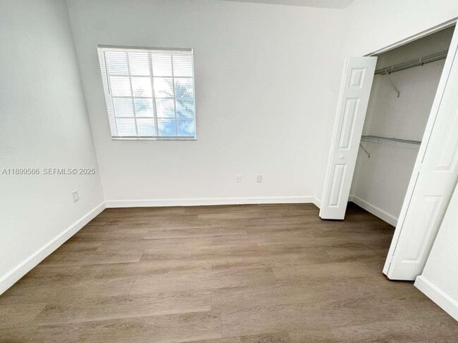 Building Photo - 2962 NW 35th Ave