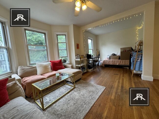 Building Photo - 4 bedroom in Brookline MA 02446
