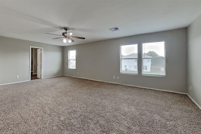 Building Photo - 5010 Diamondcliff Ct