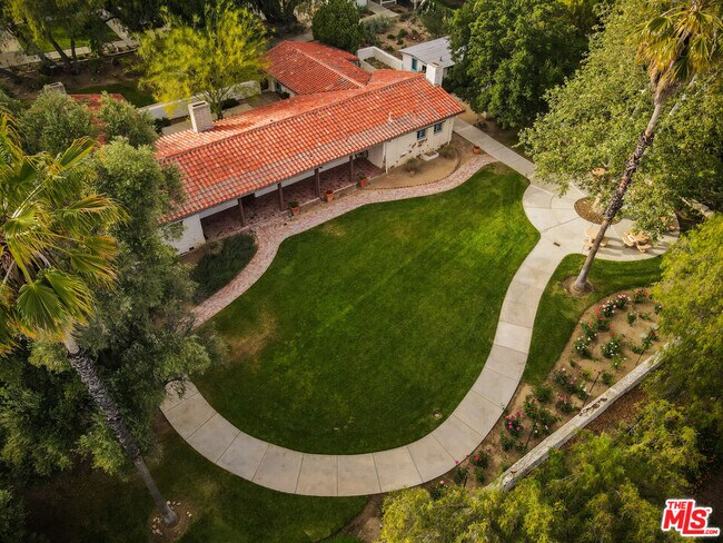 Building Photo - 24130 Tango Dr