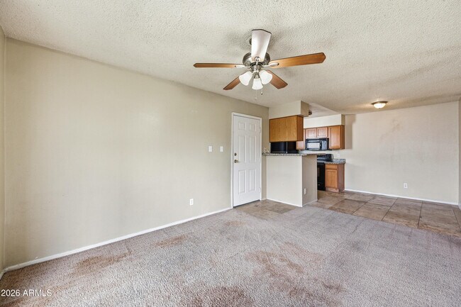 Building Photo - 4410 N Longview Ave