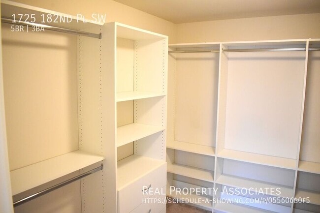 Building Photo - 1725 182nd Pl SW