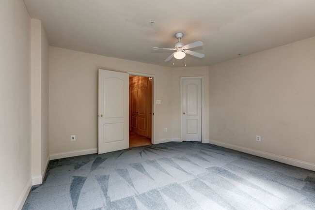 Building Photo - 3 Bed 3.5 Bath - Silver Spring Townhouse -...