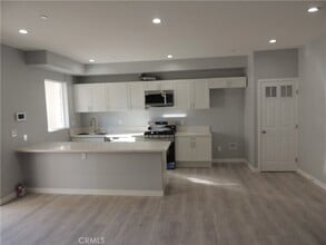 Building Photo - 22735 Del Valle St