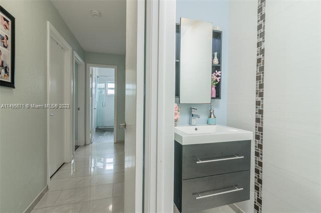 Building Photo - 8240 NW 154th Ter