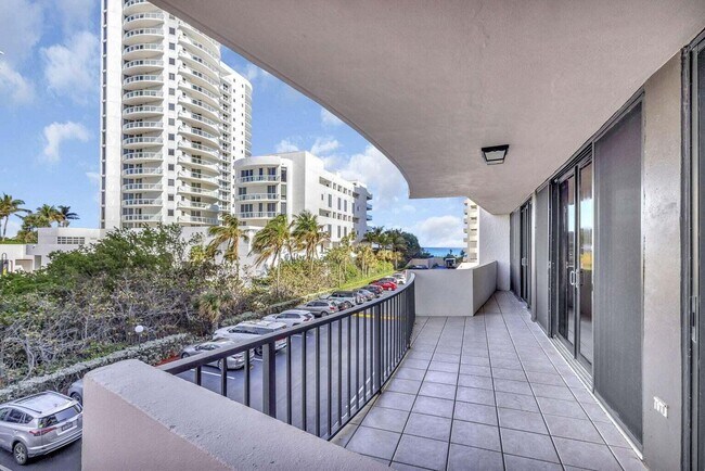 Building Photo - 4200 N Ocean Dr