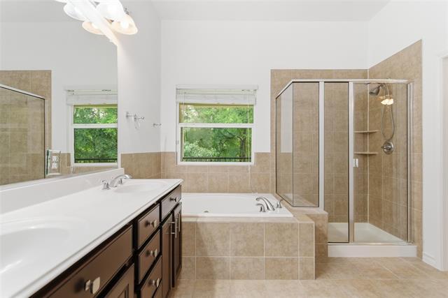 Building Photo - 2633 Eagle Dr