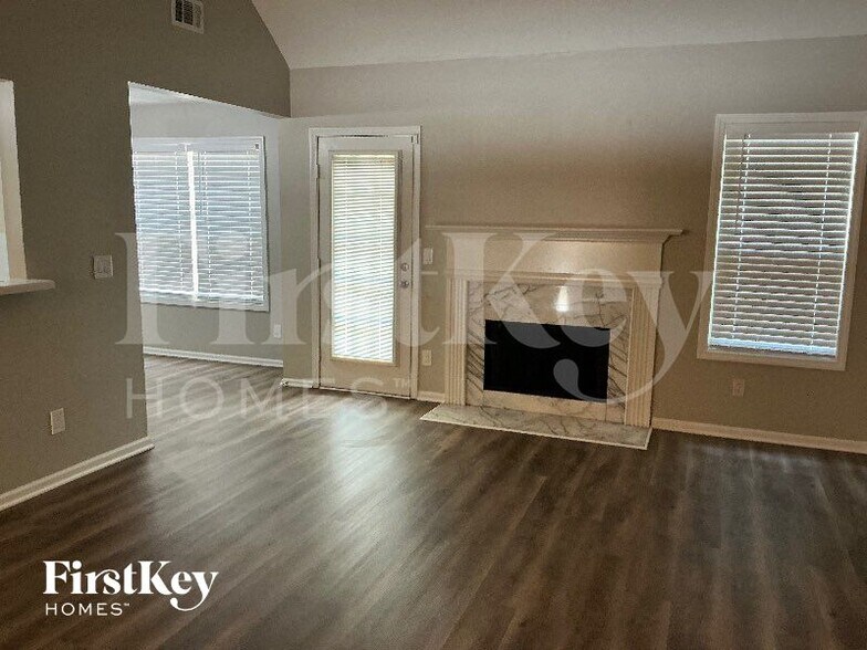 Building Photo - 1303 Post Oak Ct