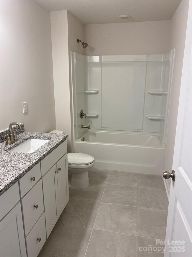 Building Photo - 1076 Thoroughbred Dr.