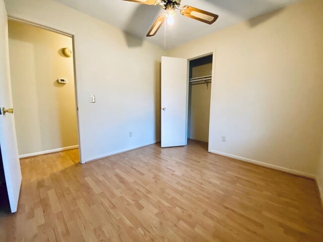 Building Photo - AVAILABLE OCTOBER 2025  [PET FRIENDLY]