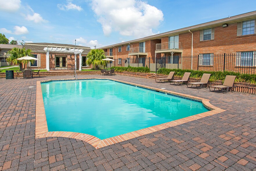 Building Photo - Garden Lane Apartment Homes