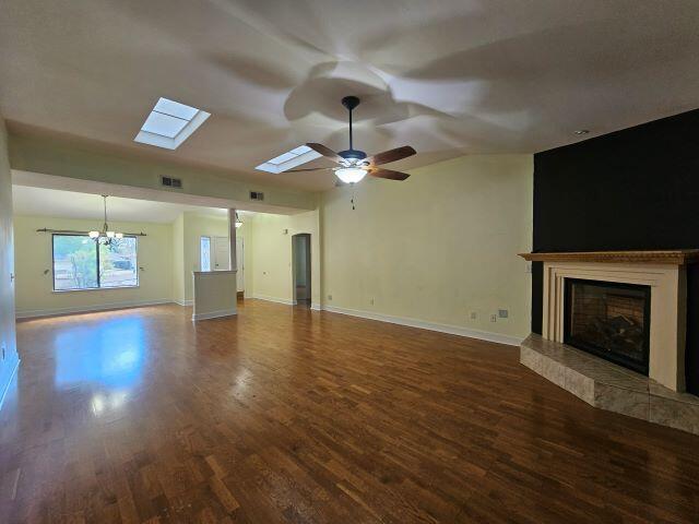 Building Photo - 213 Hillside Dr