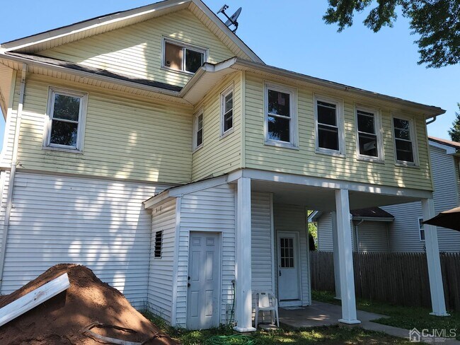 Building Photo - 1699 W 4th St