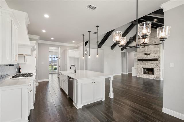Building Photo - 313 Oak Mdw Ln