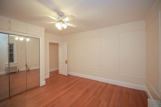 Building Photo - 35 Greycliff Rd