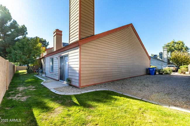 Building Photo - 14002 N 49th Ave