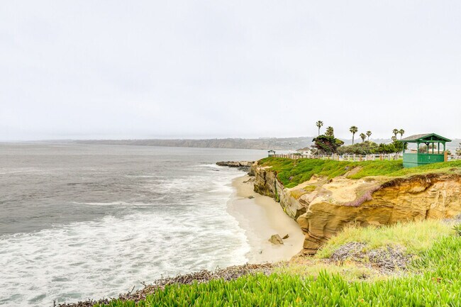 Building Photo - 1039 Coast Blvd