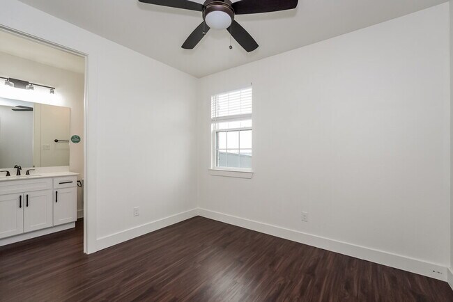 Building Photo - 8585 Mulligan Pass