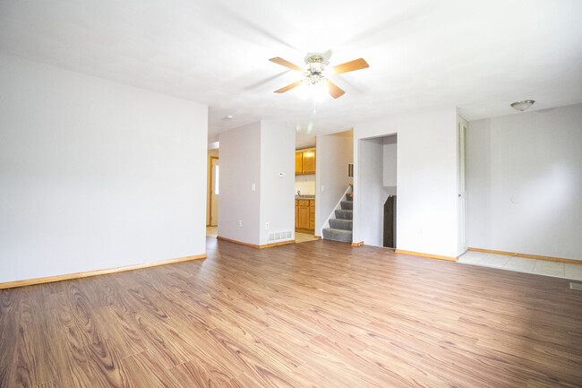 Building Photo - 437 S Haven Rd