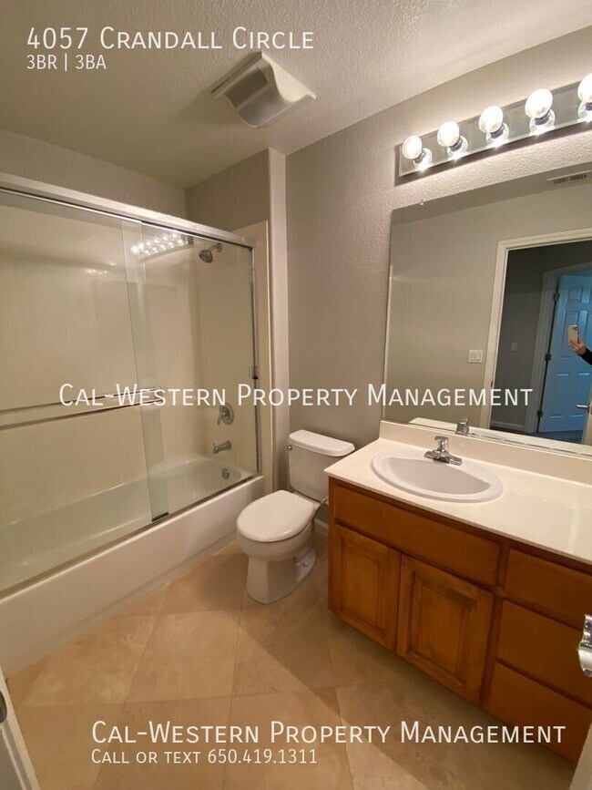 Building Photo - 4057 Crandall Cir