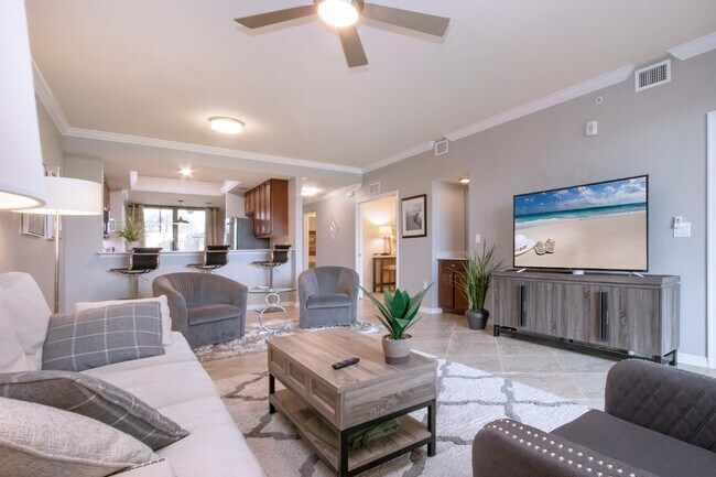 Building Photo - Like new 2BR, 2BA garage condo-Lakewood National