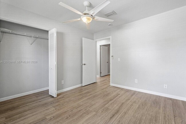Building Photo - 1367 Riverside Cir
