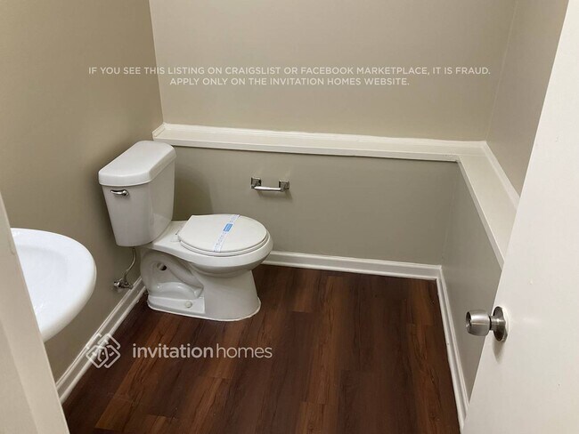 Building Photo - 5037 Dekalb Way