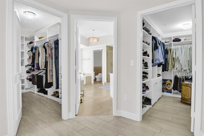 Building Photo - 3700 S Ocean Blvd