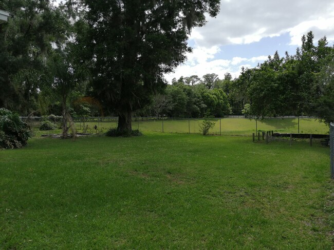 Building Photo - 3160 SE 30th Terrace