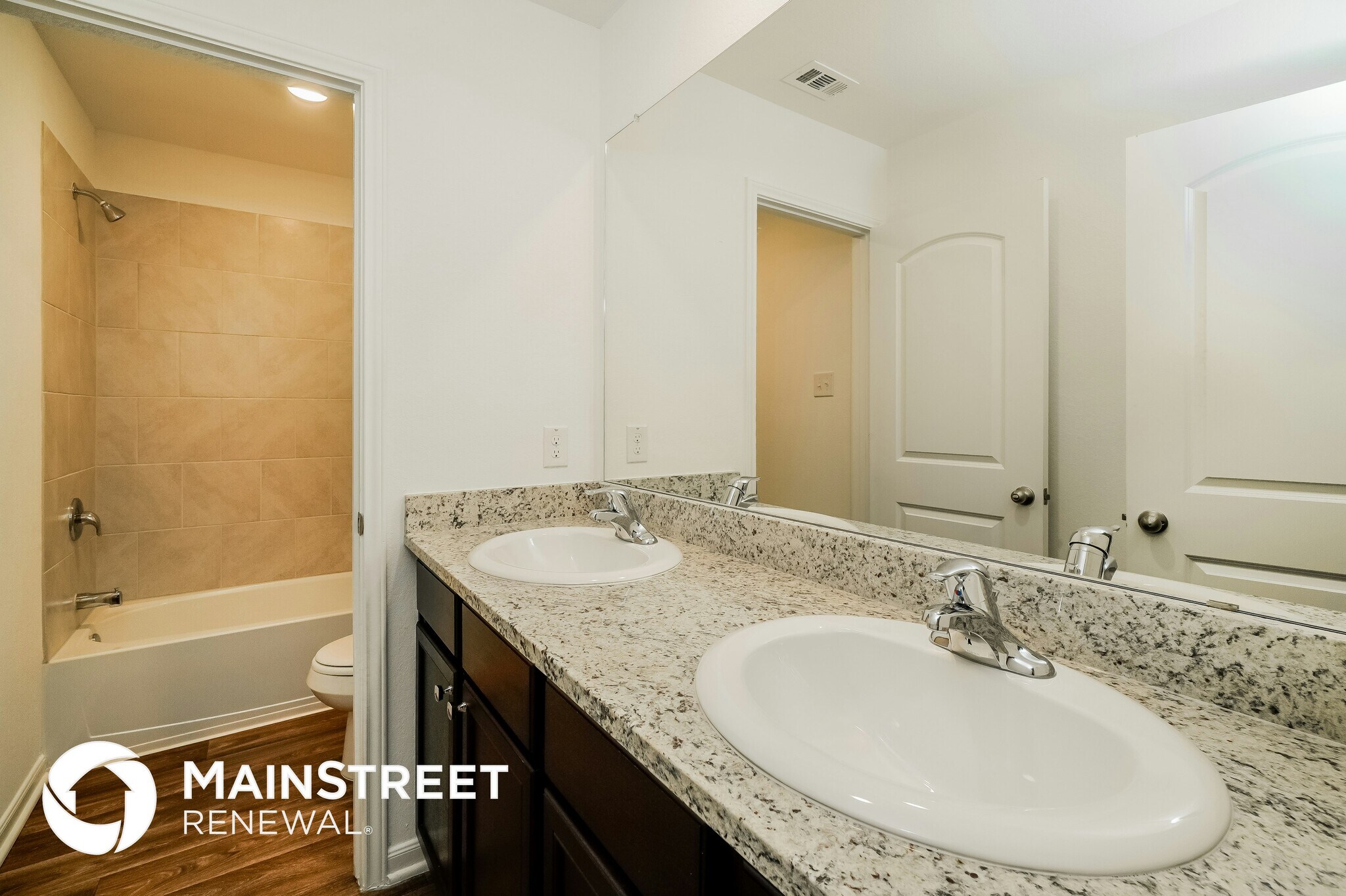 Building Photo - 810 Shady Brk