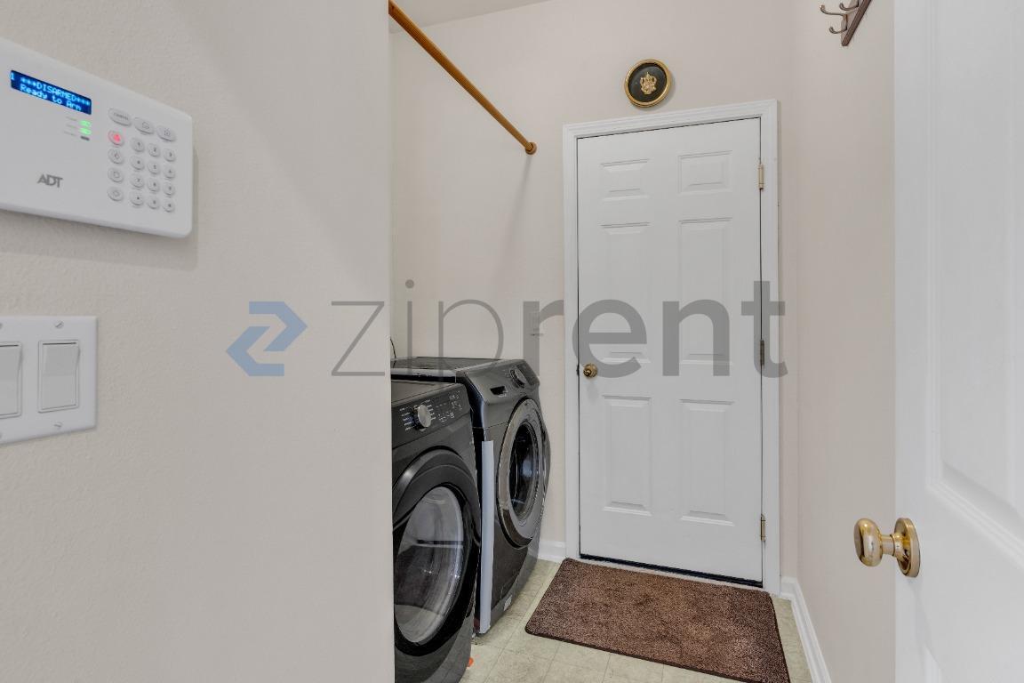 Building Photo - 17711 SE 14th St