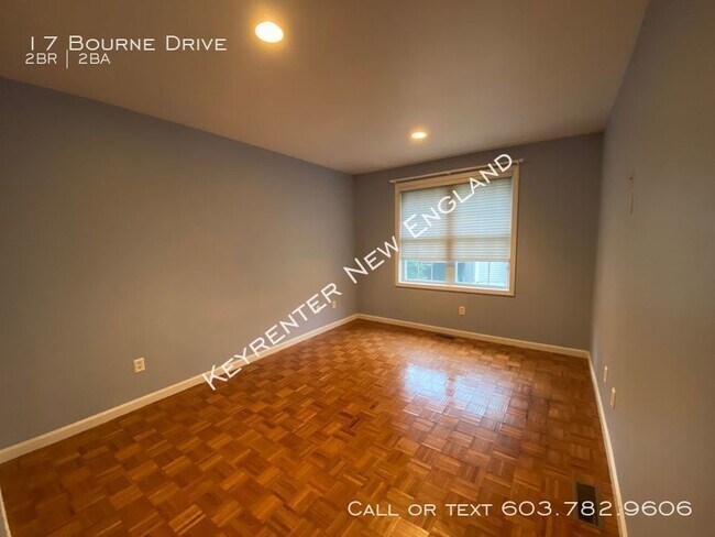 Building Photo - 17 Bourne Dr