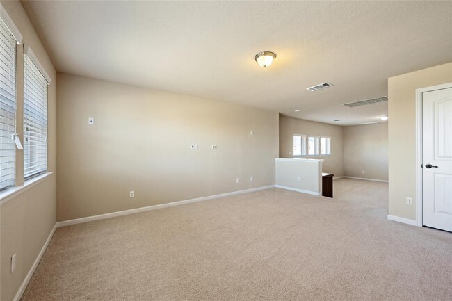 Building Photo - 213 Southern Cross Dr