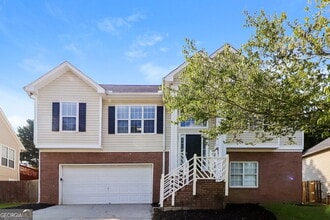 Building Photo - 2975 Northcliff Dr