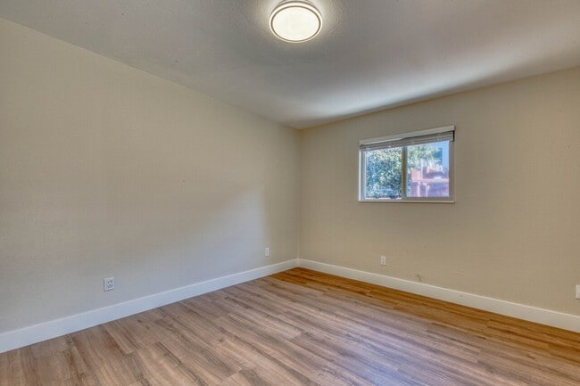 Building Photo - 3052 Eddy Cir