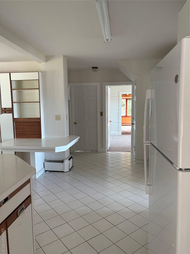 Building Photo - 660 Wheeler Hill Rd