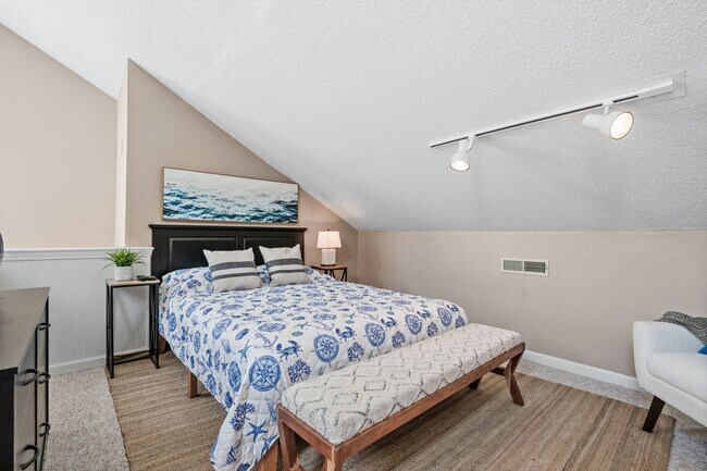 Building Photo - ***Free Utilities***Please note, this is a...