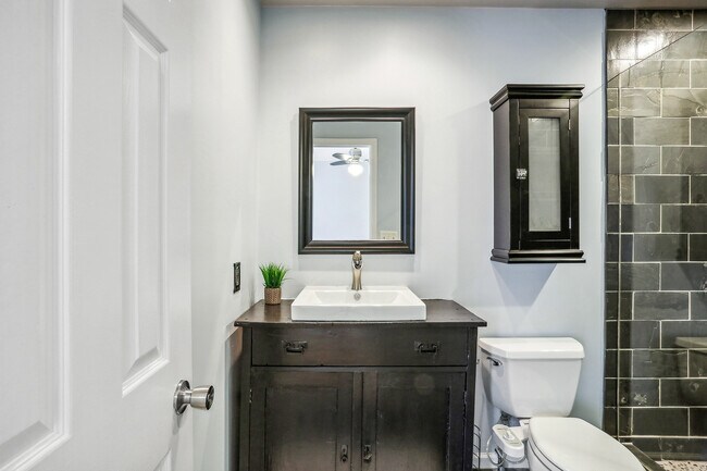 Building Photo - 1002 Defoors Landing NW