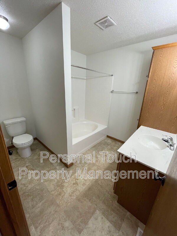 Building Photo - 2580 5th St W