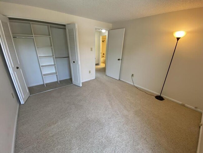 Building Photo - 2551 Sagebrush Ave