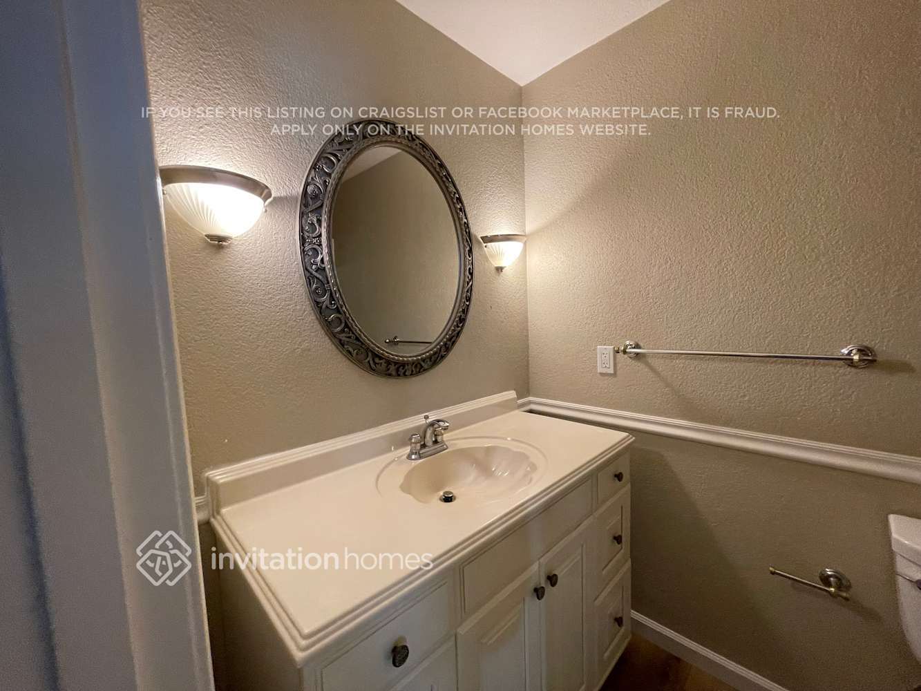 Building Photo - 3045 Waring Pl