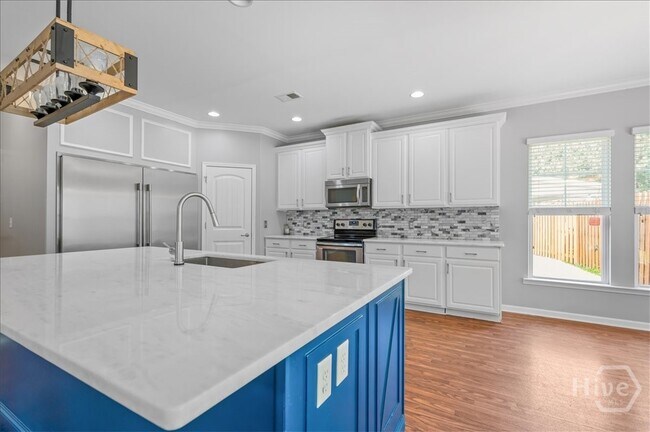 Building Photo - 270 Willow Point Cir