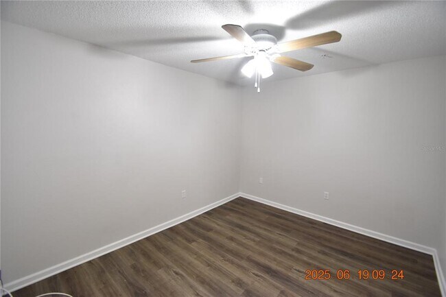 Building Photo - 2400 Feather Sound Dr