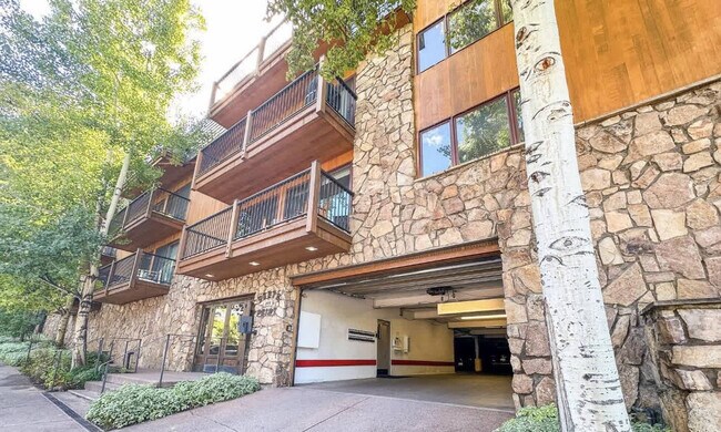 Building Photo - 205 E Durant Ave