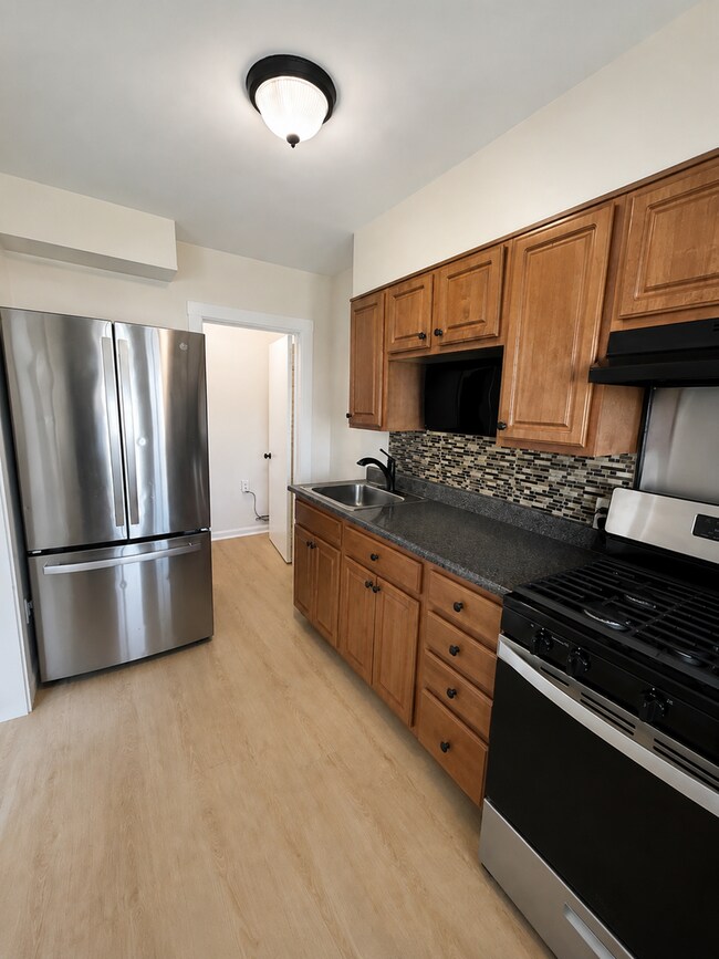 Building Photo - 8174 Kavanagh Rd