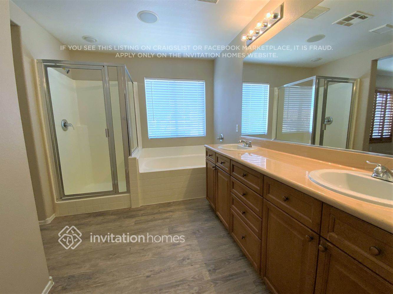 Building Photo - 9336 Thunder Falls Ct