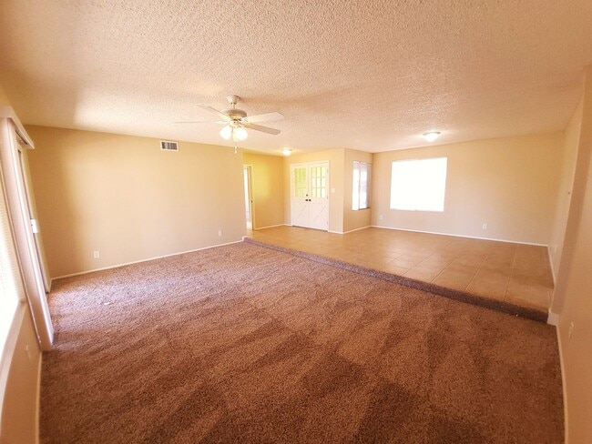 Building Photo - HOME IN ACTIVE ADULT COMMUNITY!!!